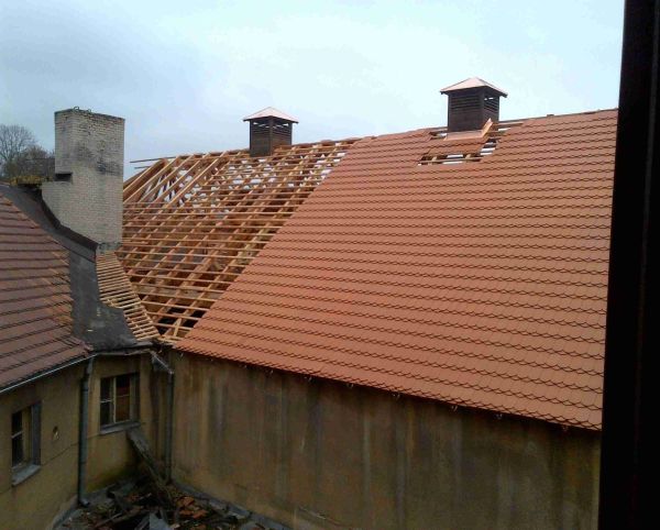 Rekonstrukce střechy a krovu – fotka 10
