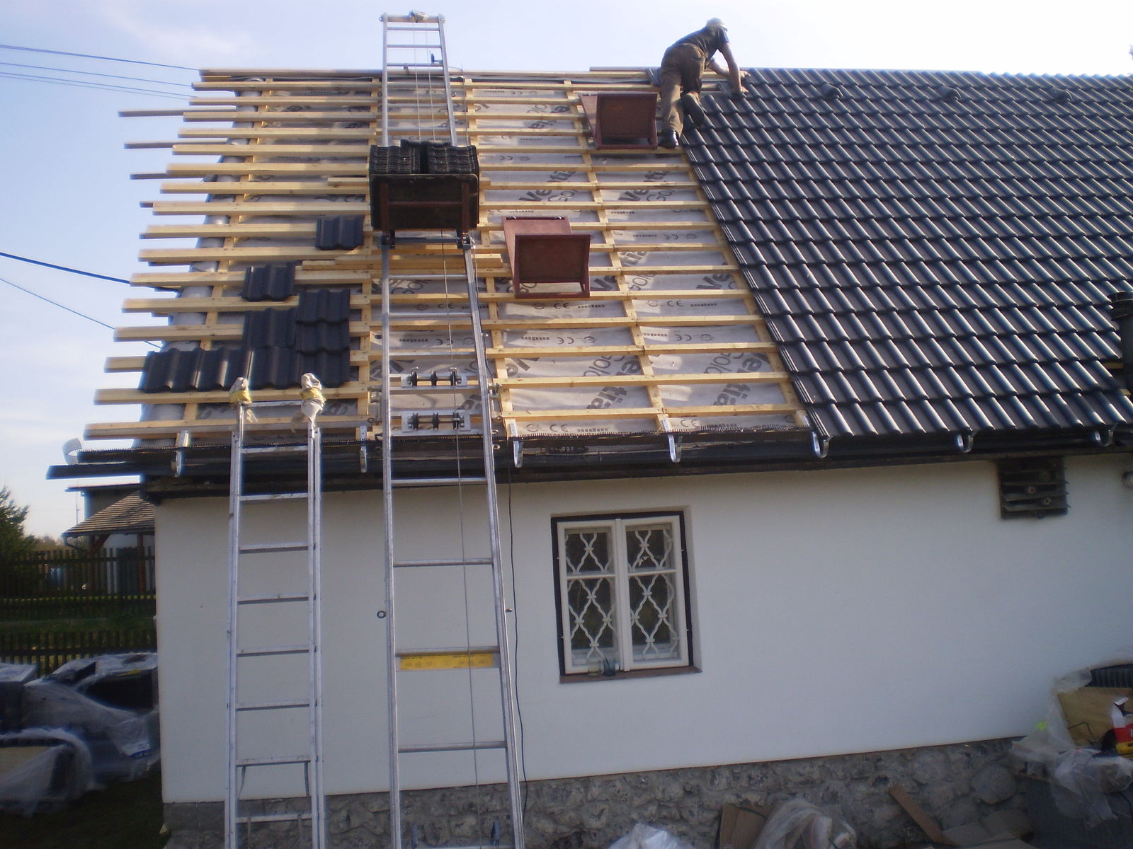 Rekonstrukce střechy včetně zateplení.